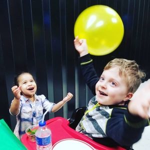 Meet your Posher, Crystal